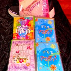 Party invitations 8 in a package with 1 set of napkins